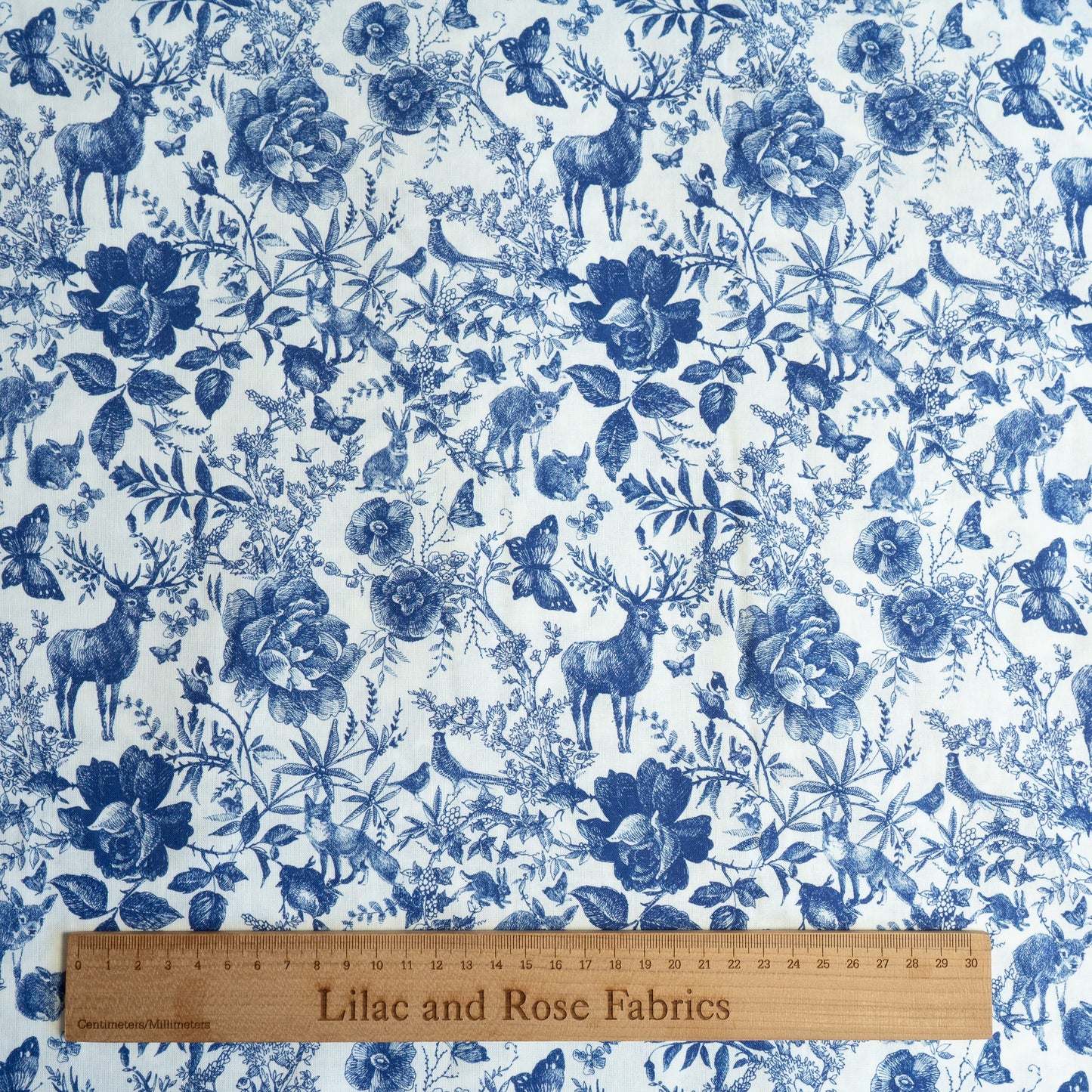 Remnant 24cm - 100% Cotton - Blue Ink Deers
